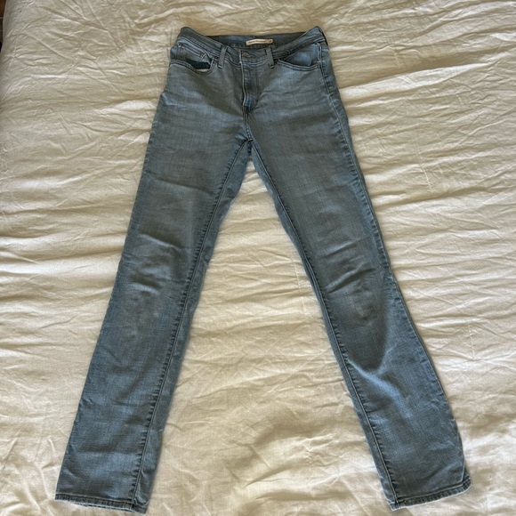 Levi’s High Rise Straight Jeans - Picture 2 of 4